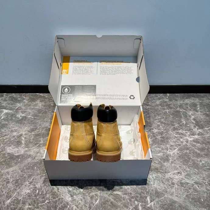 #0010  Timberland