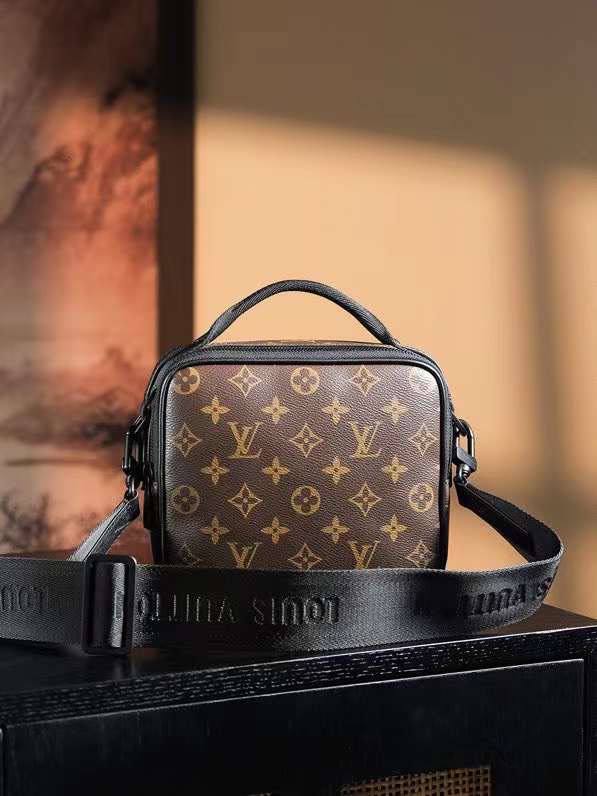 #0036 LOUIS VUITTON