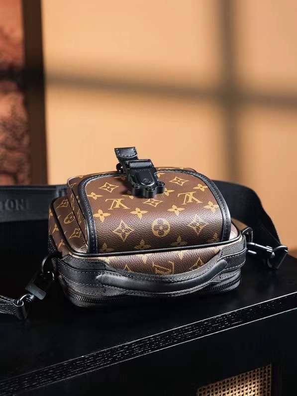 #0036 LOUIS VUITTON