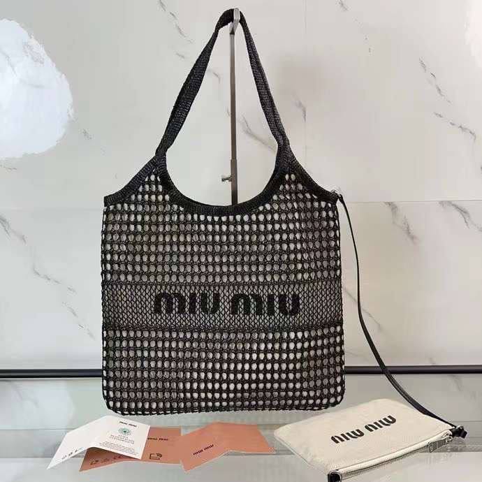 #0038 MIUMIU